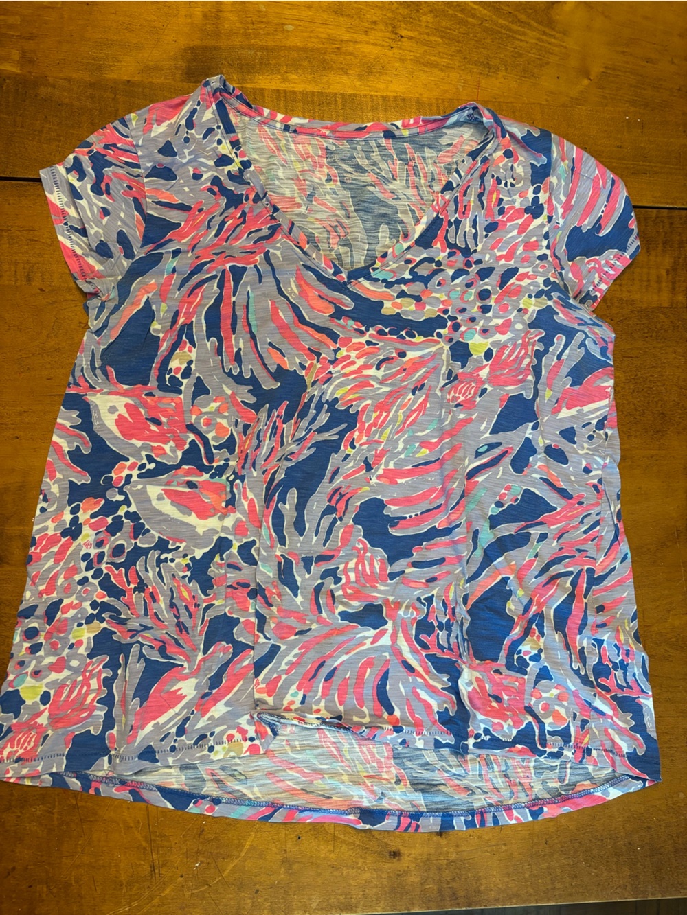 Lilly Pulitzer t shirt medium